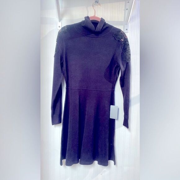 NWT Eliza J Lace Shoulder Turtleneck Black Dress - Timeless Elegance Sz M - Picture 2 of 8